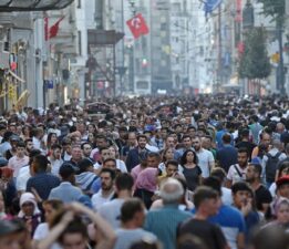 Türkiye’de erkeklerin sayısı düşüyor, kadınlar artıyor. Kadın sayısının 1.5 milyon fazla olacağı tarih duyuruldu