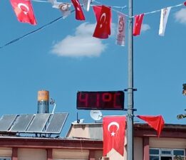 Afyonkarahisar’da hava sıcaklığı 41 dereceye çıktı