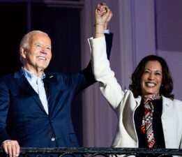 Biden, yarıştan çekildikten sonra ilk kez Harris ile mitinge katıldı