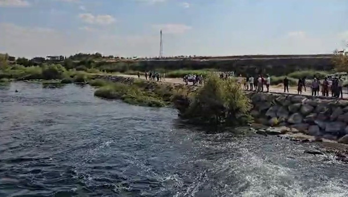 Gaziantep’te serinlemek için Fırat Nehri’ne giren çocuk kayboldu