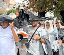 Meteorolojiden İstanbul dahil 3 ile sarı kodlu uyarı: Hafta sonuna dikkat!