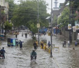 Pakistan’da şiddetli yağışlar yıkıma yol açtı: 25 kişi hayatını kaybetti