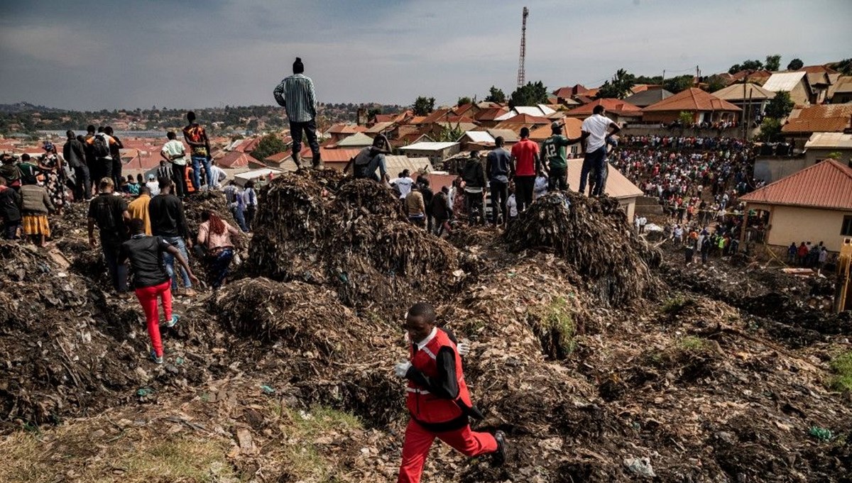 Uganda’da çöp toplama alanı çöktü: Can kaybı 34’e yükseldi