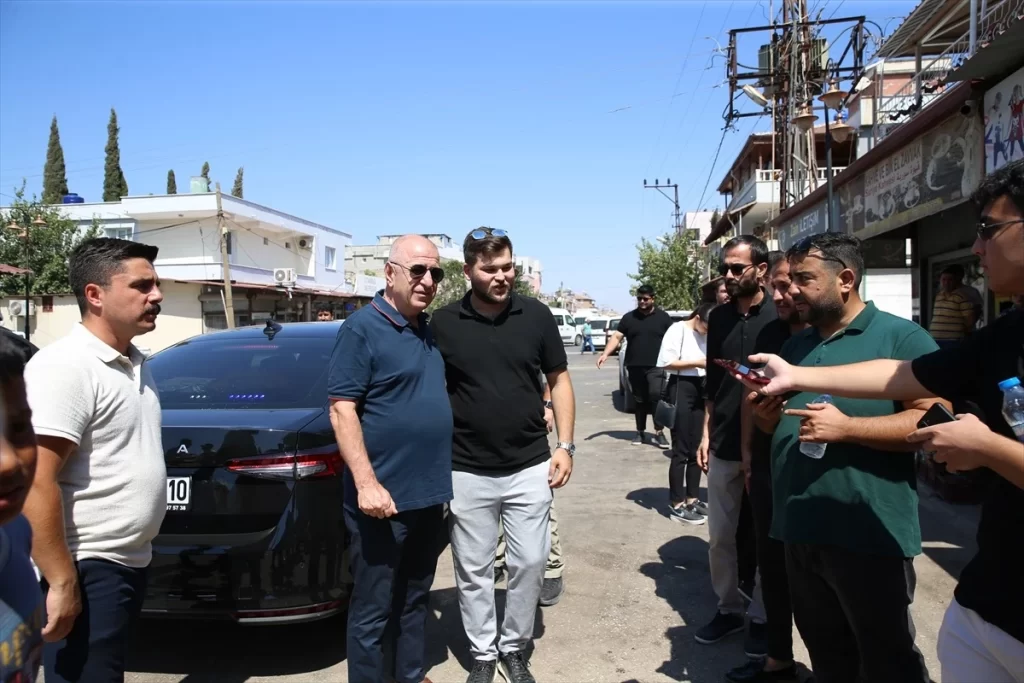 Ümit Özdağ, Hatay’ın Kırıkhan ve Reyhanlı ilçelerinde ziyaretlerde bulundu