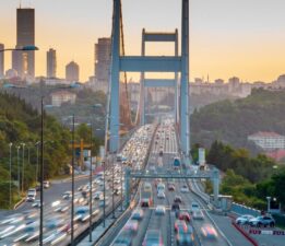 Yarın İstanbul’da trafiğe kapatılacak yollar