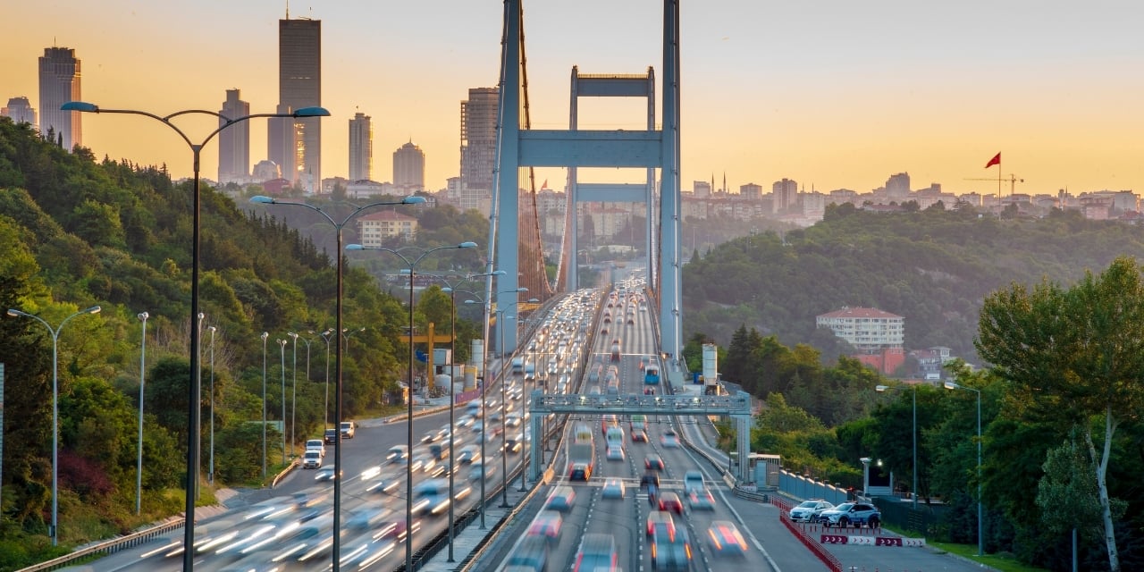 Yarın İstanbul’da trafiğe kapatılacak yollar