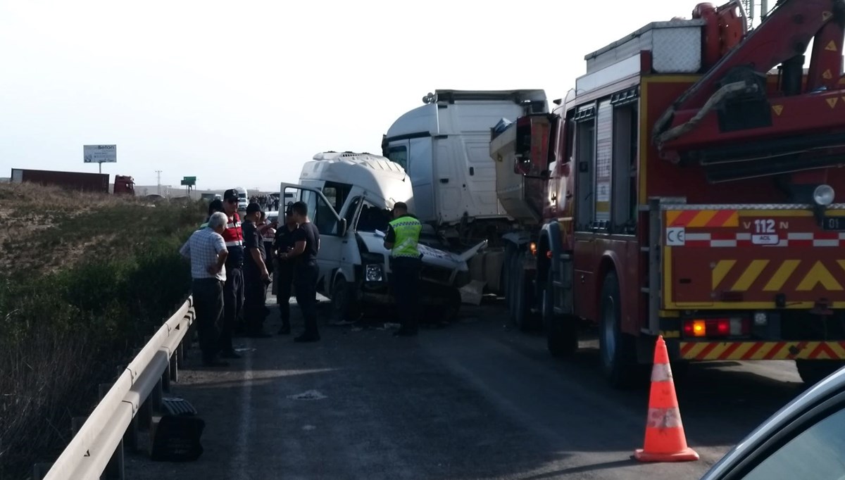 Bağlantı yolunda feci kaza: 3 ölü, 8 yaralı