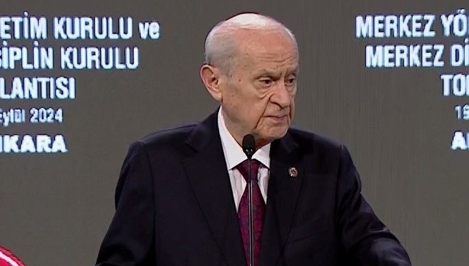 Bahçeli: Anayasa’nın ilk 4 maddesine şaşı bakanlar bizim için yok hükmündedir