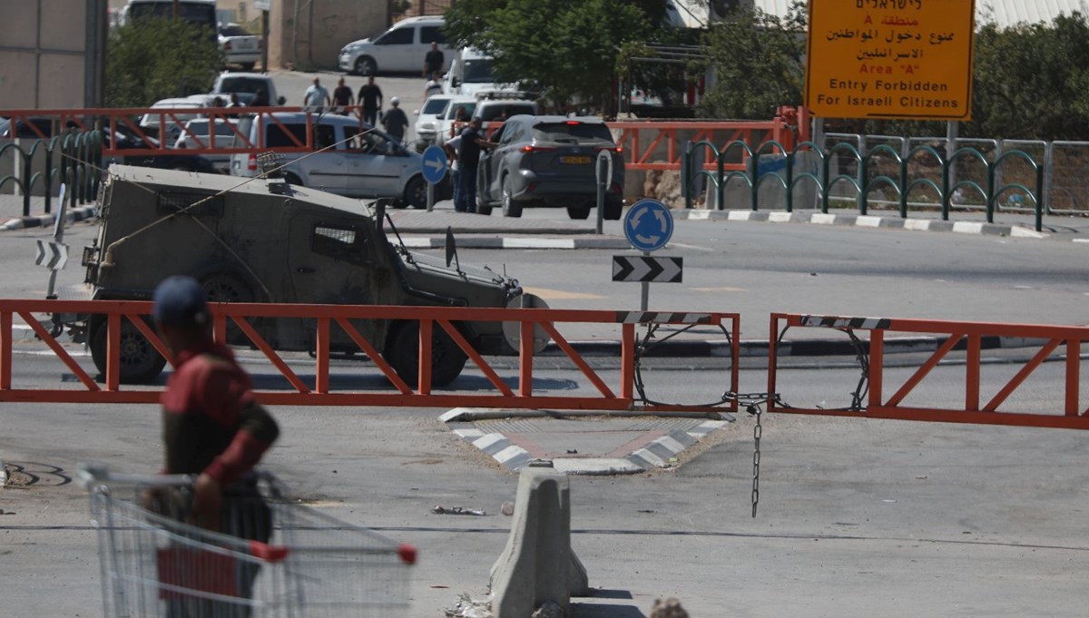 Batı Şeria’da baskınlar sürüyor: İsrail ordusu yedi Filistinli’yi gözaltına aldı