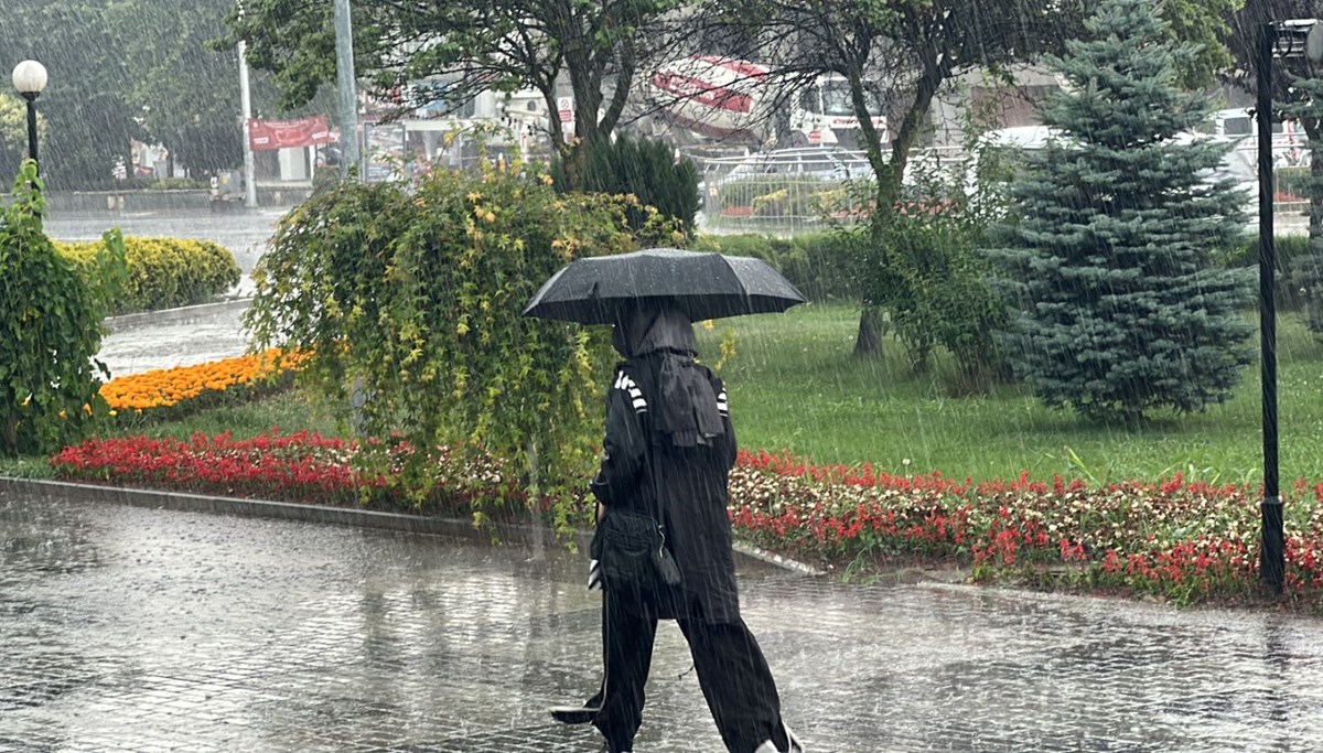 Düzce için gök gürültülü sağanak yağış uyarısı