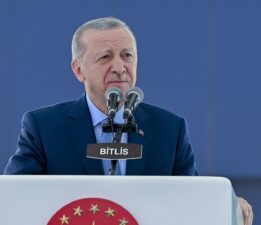 Erdoğan, İmam Hatipliler Kurultayı’nda konuştu: ‘Teğmenler kılıç çektiler. Siz bu kılıçları kime çekiyorsunuz?’