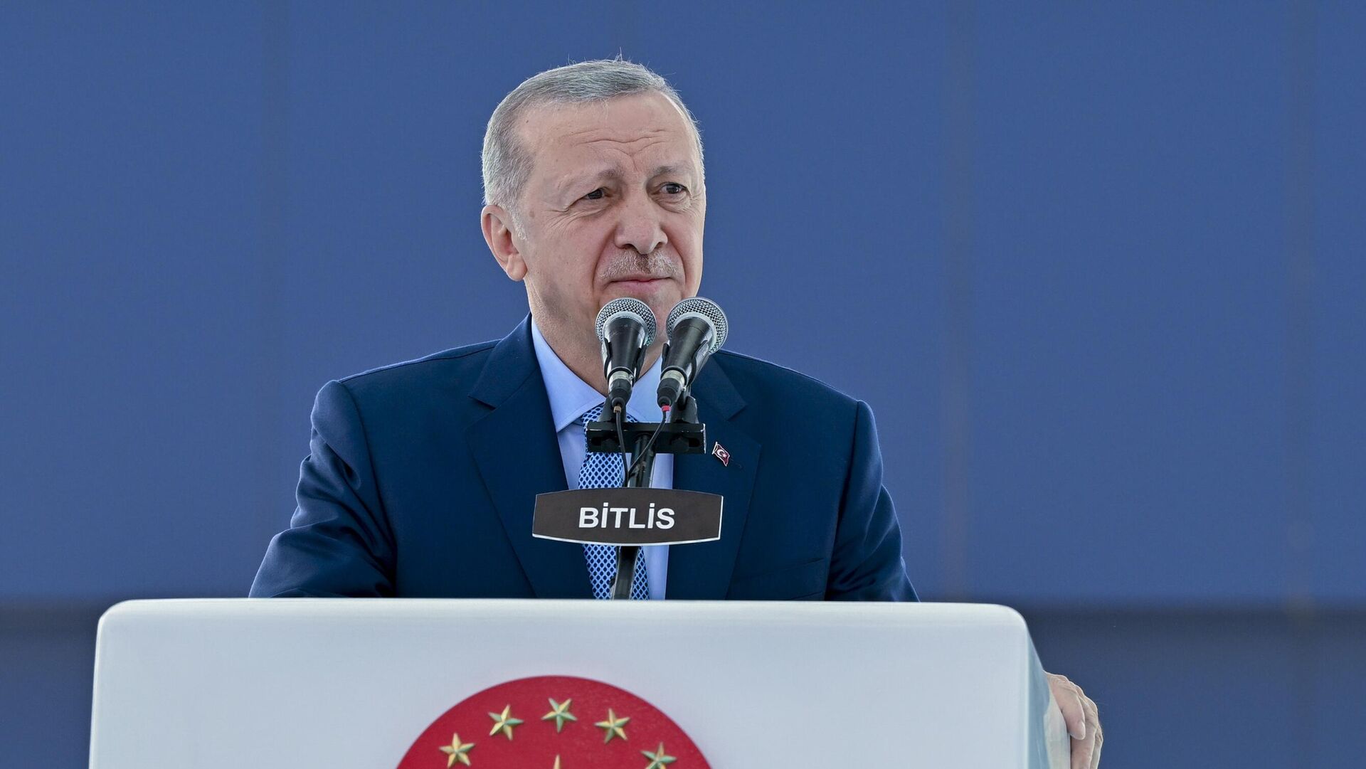 Erdoğan, İmam Hatipliler Kurultayı’nda konuştu: ‘Teğmenler kılıç çektiler. Siz bu kılıçları kime çekiyorsunuz?’