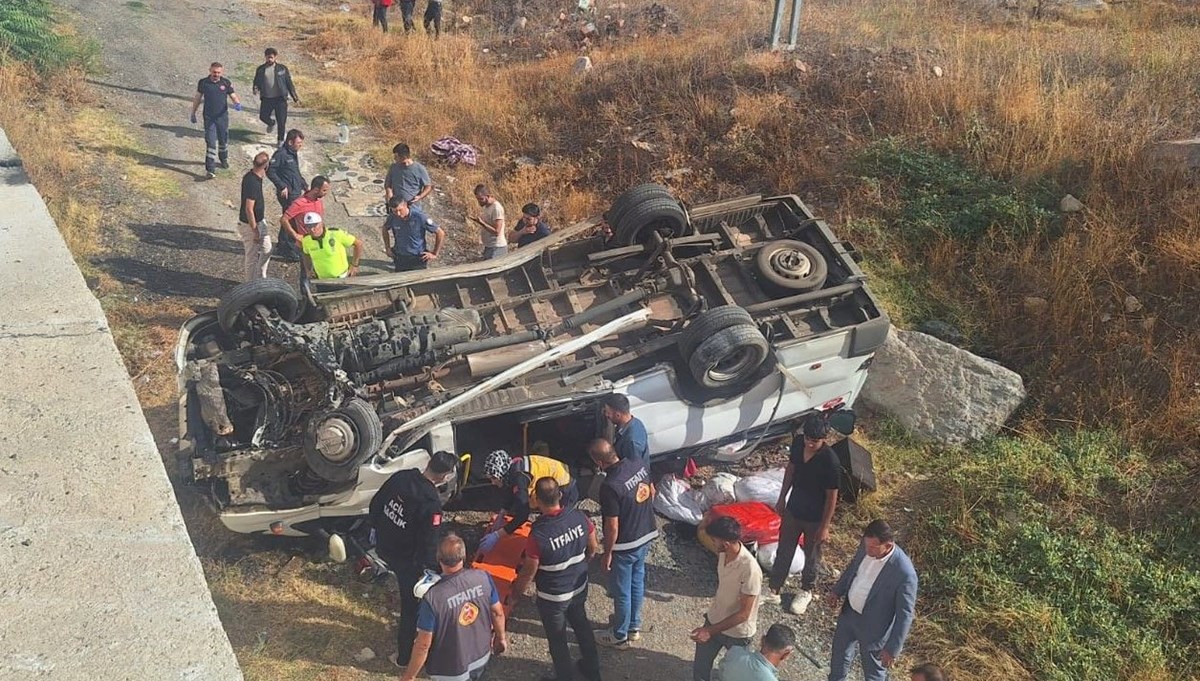 Fındık işçileri dönüş yolunda kaza yaptı: 14 yaralı