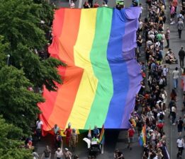 İran, LGBTİ+ gençleri destekleyen Avusturalya büyükelçisini bakanlığa çağırdı