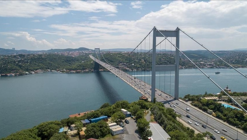 İstanbul Boğazı gemi trafiğine kapatıldı