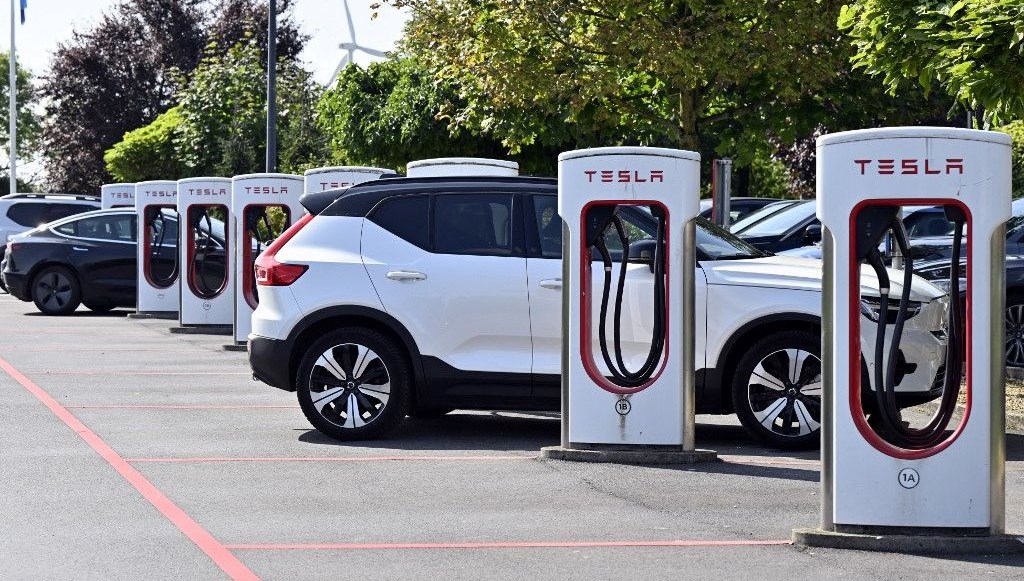 Tarihi değişim: Norveç’te elektrikli otomobil sayısı benzinliyi geride bıraktı