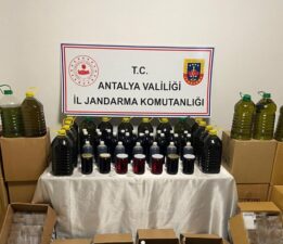 Antalya’da yüzlerce litre sahte zeytinyağı ve nar ekşisi ele geçirildi