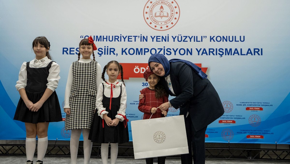 Cumhuriyet’in Yeni Yüzyılı konulu yarışmaların ödül töreni düzenlendi