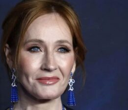 Harry Potter serisinin yazarı J.K. Rowling kimdir?