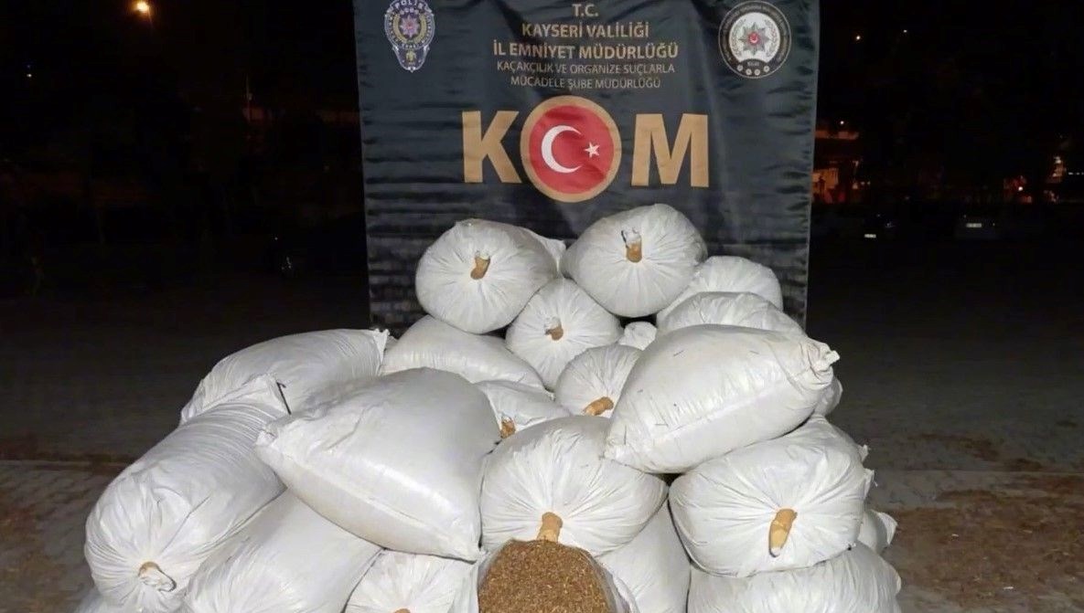 Kayseri’de 1 ton 760 kilo kaçak tütün ele geçirildi