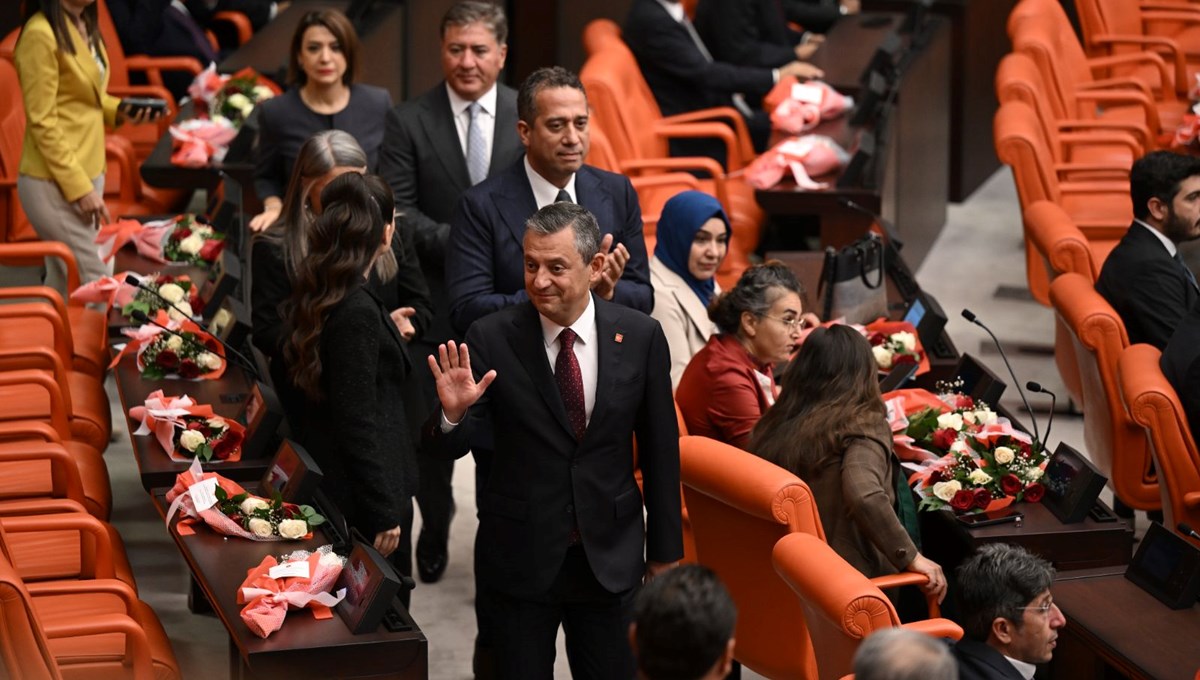 Özgür Özel: Makama saygısızlık yapmadan karşıladık