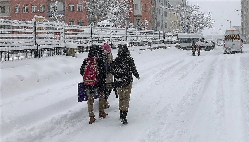 25 Kasım kar tatili olan iller: Yarın okullar tatil olacak mı?