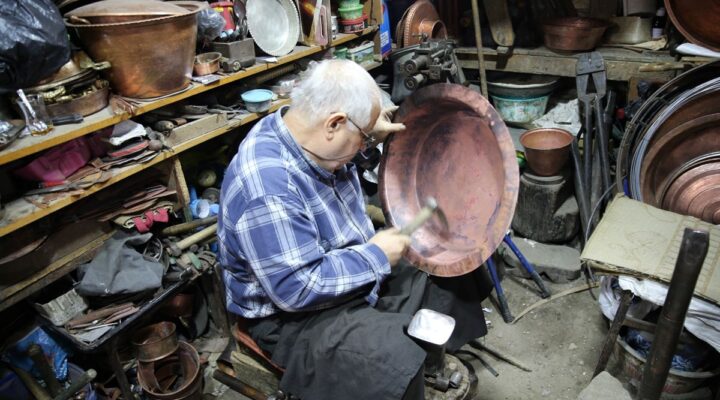 62 yıldır mesleğini yaşatmaya çalışıyor: “Bizden sonra bu işi yapacak kimse kalmadı”