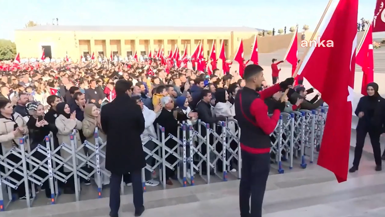 Anıtkabir’de yine slogan rezaleti