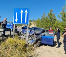 Antalya-Isparta yolu üzerinde feci kaza: 2 ölü, 6 ağır yaralı