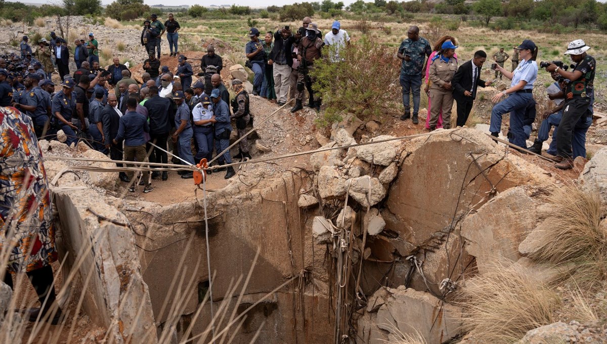 Binlerce işçi madene hapsedildi: Güney Afrika’da kaçak madenciler için kurtarma ekibi kuruldu