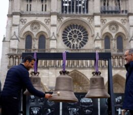 Bir ay sonra açılıyor! Notre Dame’da çanlar beş yıl aradan sonra ilk kez çaldı