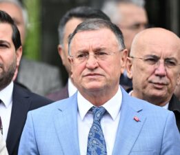 CHP’de Lütfü Savaş kesin ihraç istemiyle disipline sevk edildi