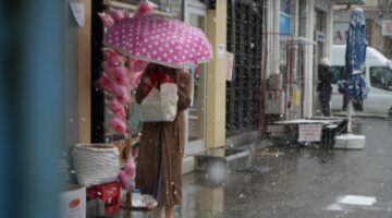 Hava sıcaklığının 10 derece birden düştü: Kar ve tipi etkili oldu