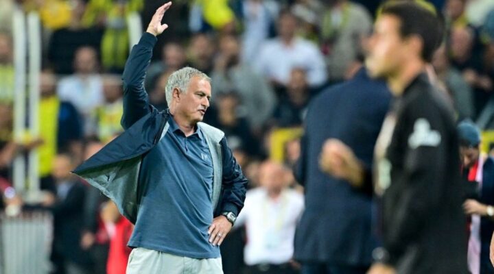 Jose Mourinho: Kötü performanslardan her zaman teknik direktörler sorumludur