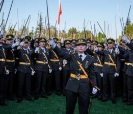 Kılıçlı yemin soruşturmasında teğmenlere tebligat gitti