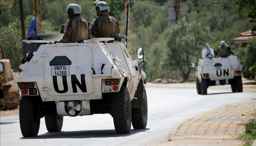 Lübnan’ın güneyinde UNIFIL karargahına patlamamış top mermisi isabet etti