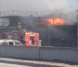 Niğde’de otomobil tamirhanesinde yangın