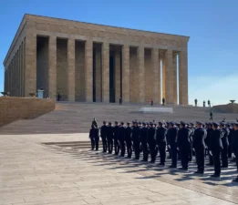 Polis Teşkilatı’ndan Atatürk’e Saygı Ziyareti