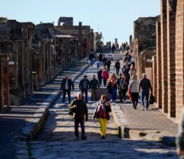 Pompeii’de kısıtlama kararı: Ziyaretçi sayısı 20 bin kişiyle sınırlandırıldı