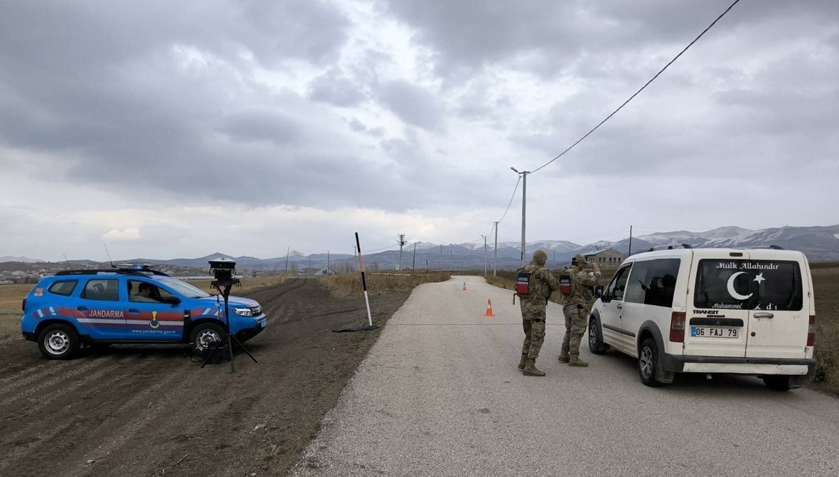 Van’da çeşitli suçlardan aranan 19 kişi tutuklandı