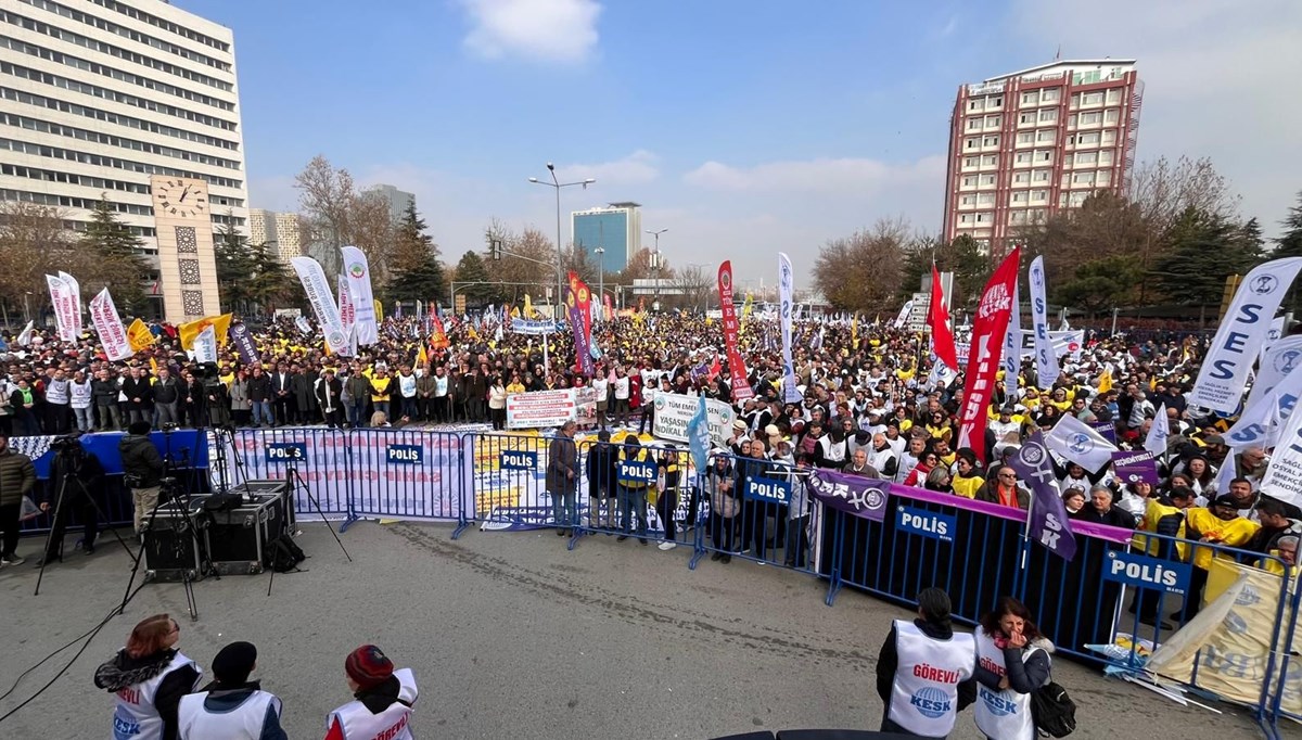 Ankara’da kamu çalışanlarından miting