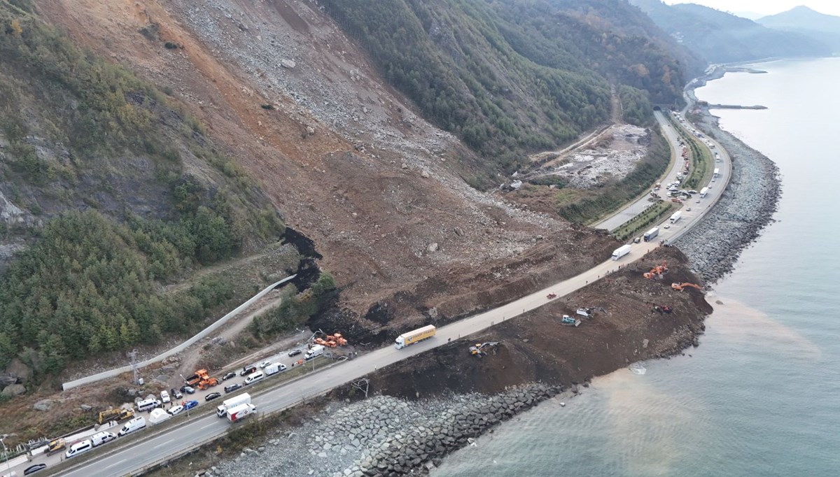 Artvin’de heyelan riski devam ediyor: Validen “Bugünkü yağışlara dikkat!” uyarısı