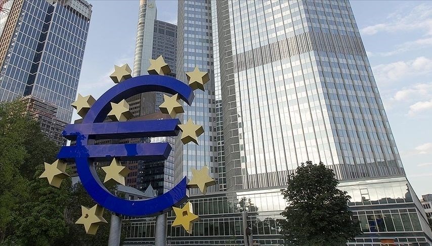 Euro Bölgesi ekonomisi kasımda daraldı