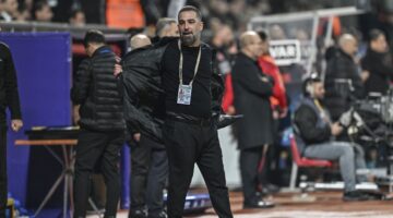 Eyüpspor-Fenerbahçe maçında gergin anlar: Arda Turan’a kırmızı kart!