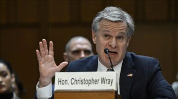 FBI Direktörü Wray’dan Trump göreve başlamadan istifa etme kararı