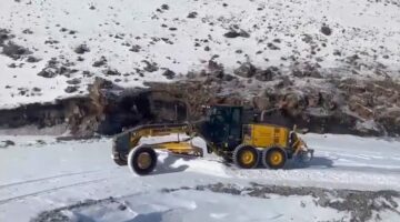 Iğdır’da 10 günde 77 kilometrelik yol kardan temizlendi